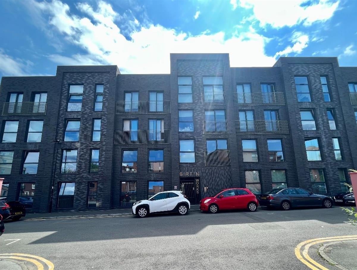 Flat Henry Street in Greater London
