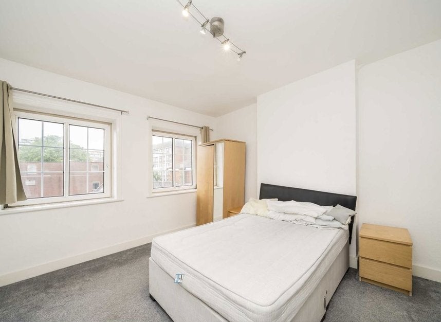 Flat North End Road in Greater London