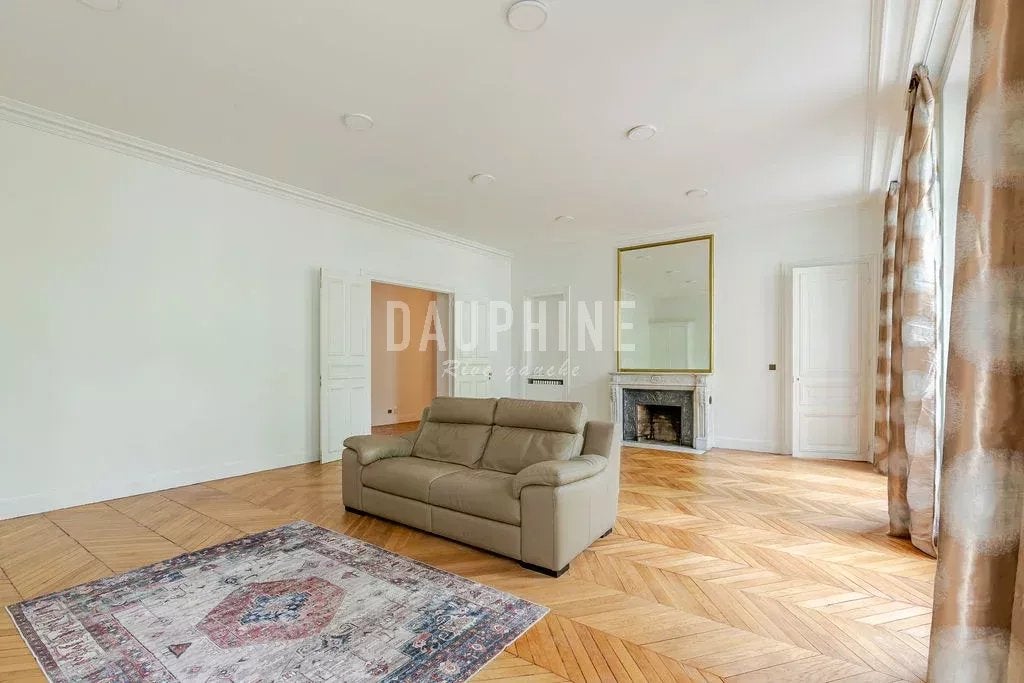 Appartement Rue Galilée à Paris