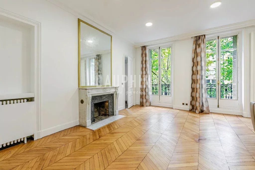 Appartement Rue Galilée à Paris