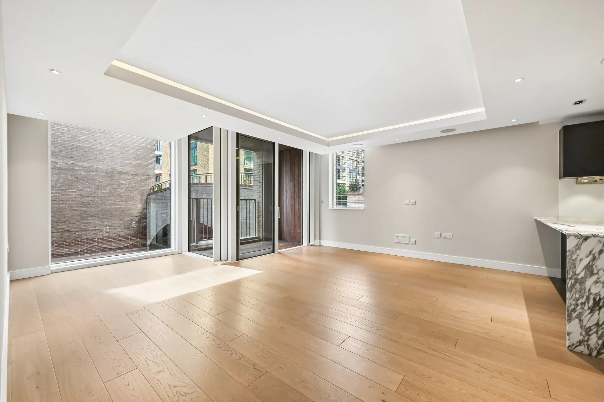 Flat Park Street in Greater London