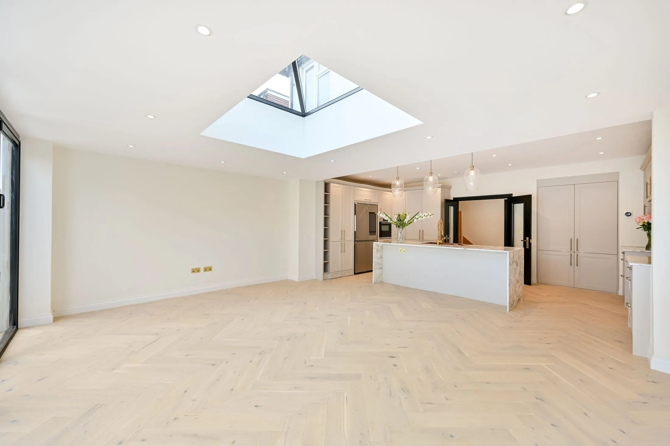 House Amberwood Rise in Greater London