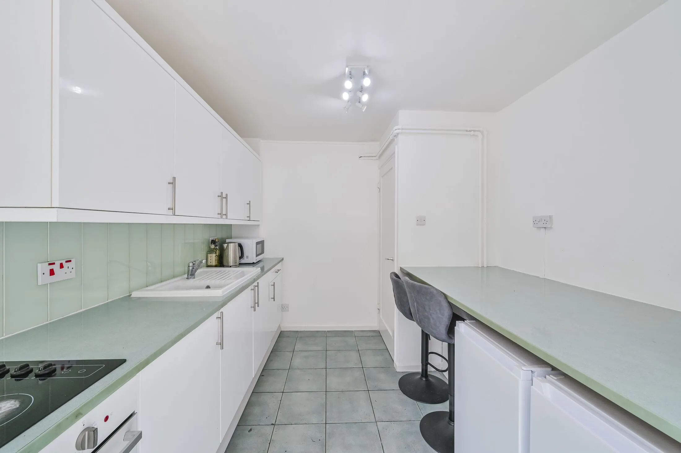 Flat Clipstone Street in City of Westminster