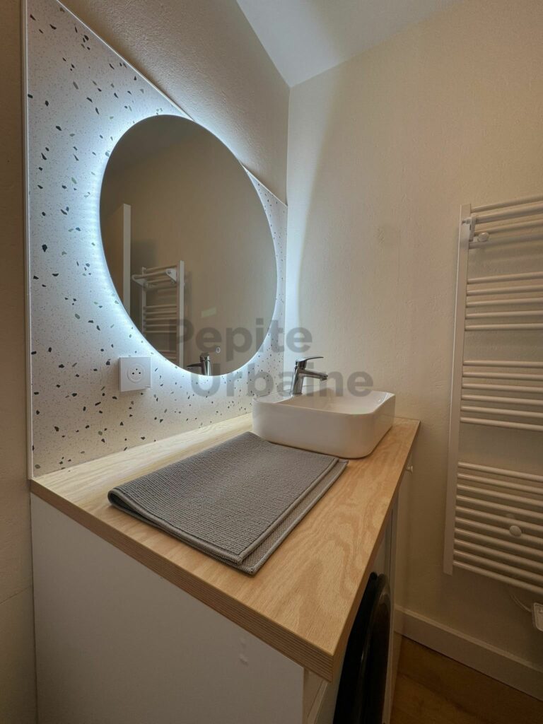 Flat Rue Pierre Audige in Nantes