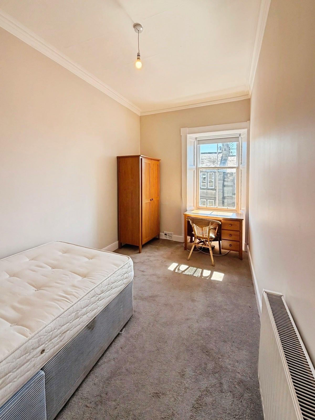 Room Murieston Crescent in City of Edinburgh