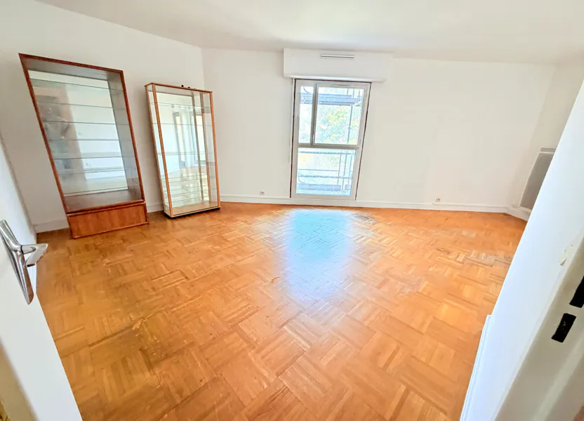 Flat Rue Delapierre in Verneuil-sur-Seine