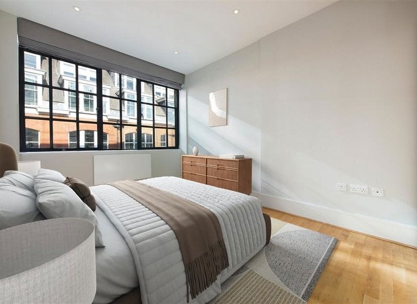 Flat Kean Street in City of Westminster