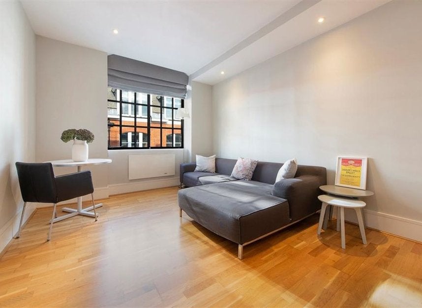 Flat Kean Street in City of Westminster