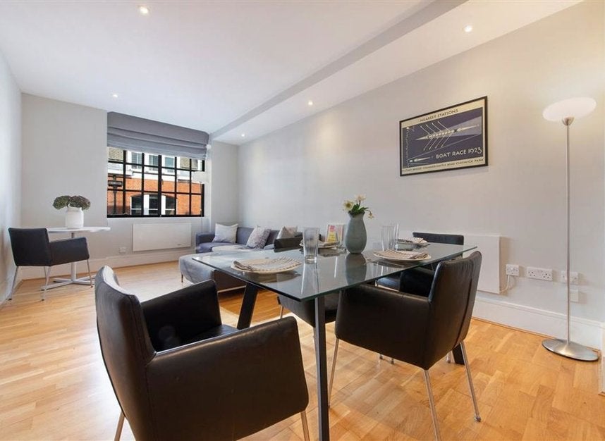 Flat Kean Street in City of Westminster