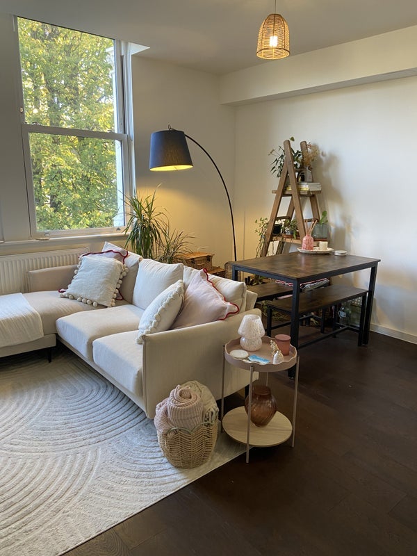 Room Queen's Drive in Greater London