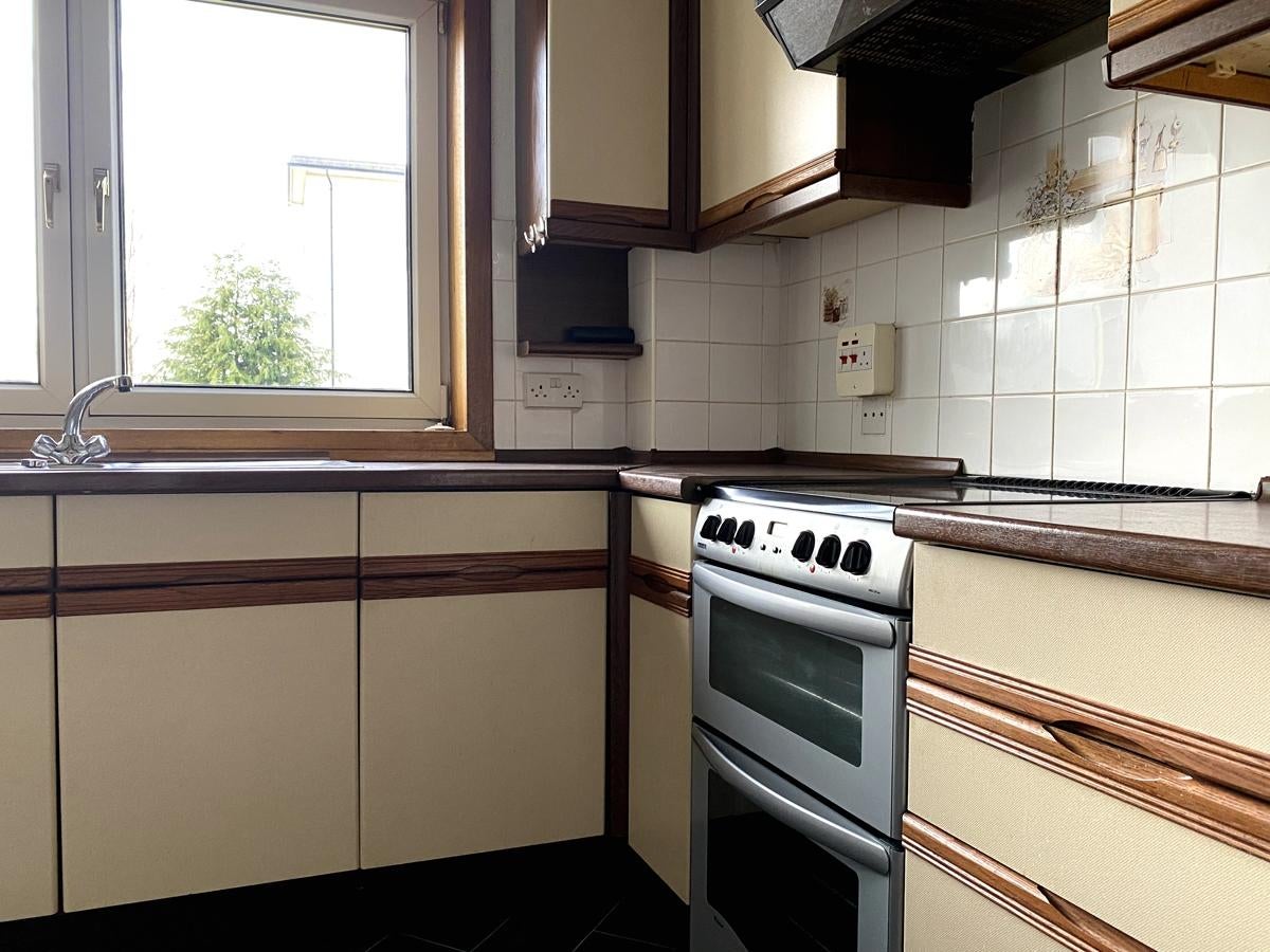 Flat Woodend Road in Rutherglen
