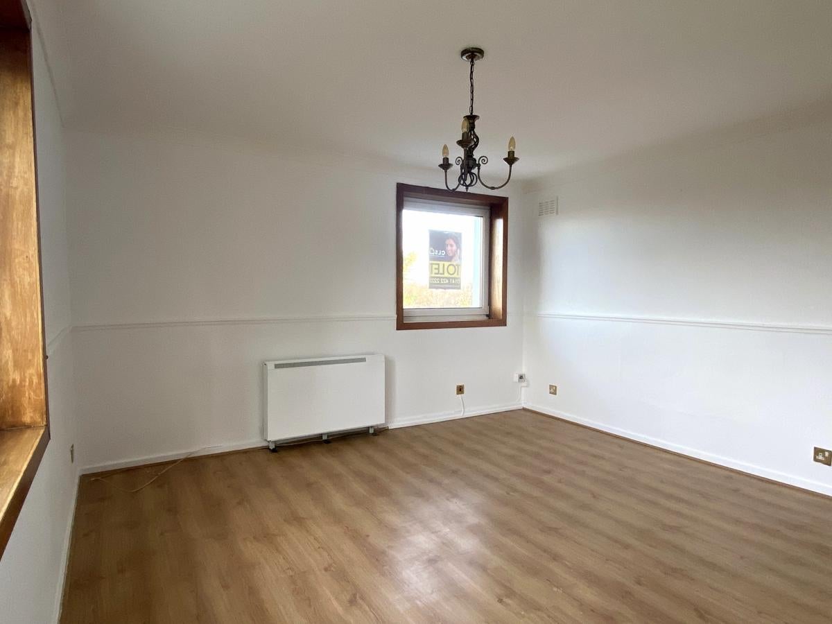 Flat Woodend Road in Rutherglen