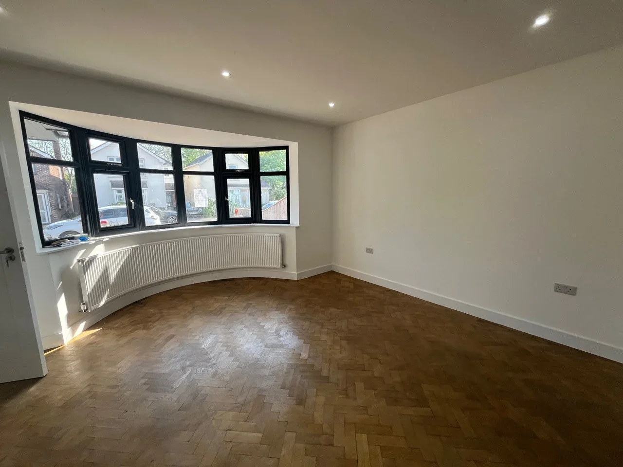 Room Talbot Road in Borough of Spelthorne