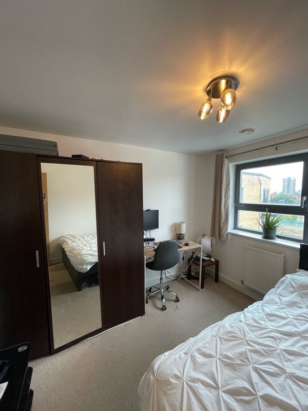 Room Cheshire Street in Greater London