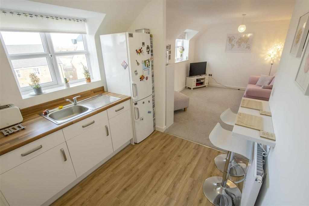 Flat Escelie Way in Birmingham
