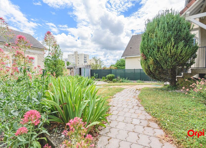 Room Rue Alfred Lejeune in Reims