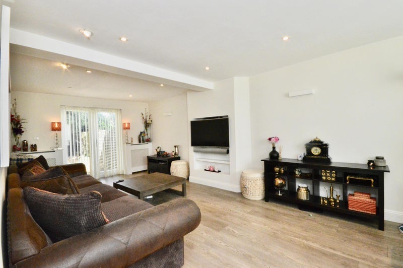 Room Fleming Mead in Greater London