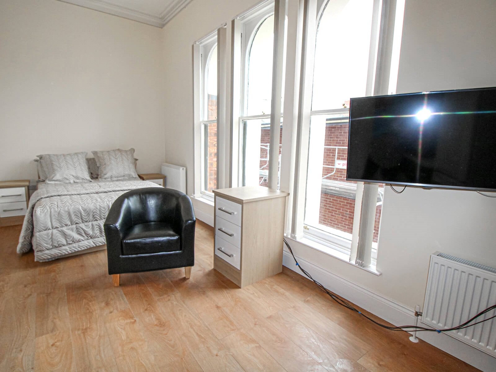 Flat Clarendon Road in Leeds