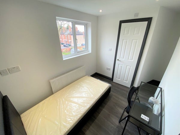 Flat Alfred Road in Coventry