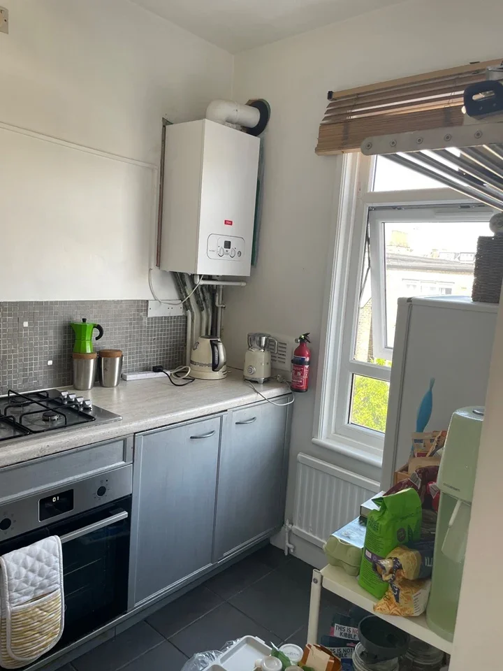 Flat Kilburn Lane in City of Westminster