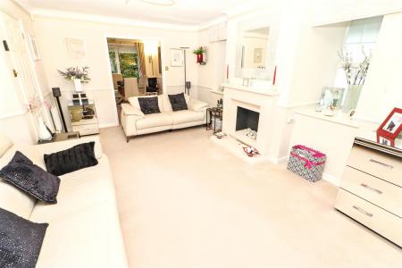 Flat Emmitt Close in Hertsmere