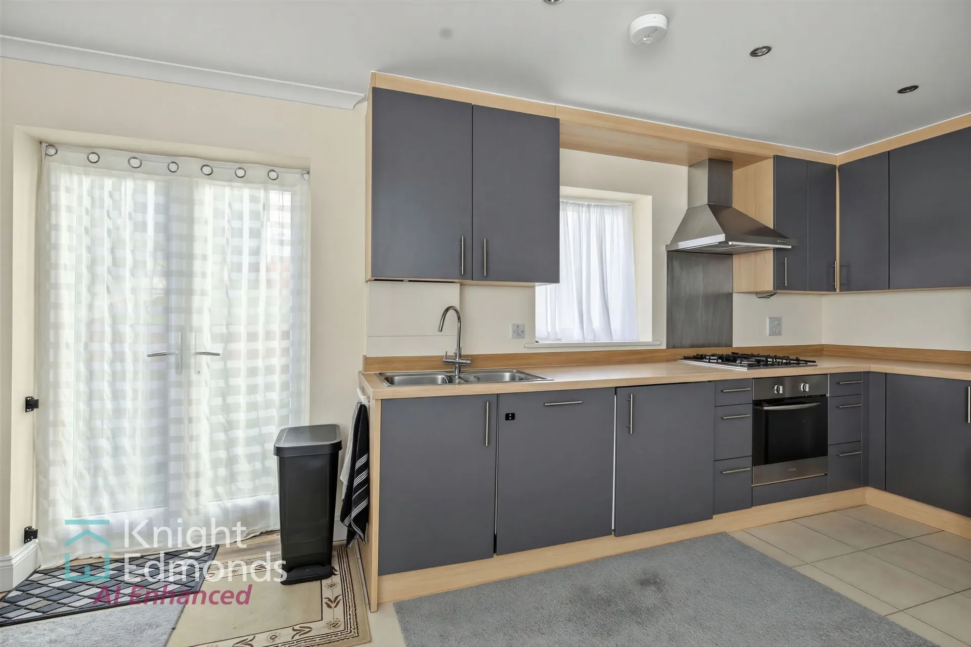 Flat Buckland Hill in Maidstone