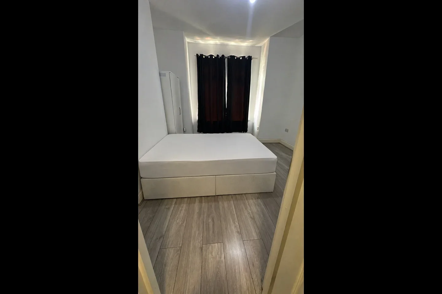 Room Eversleigh Road in Greater London