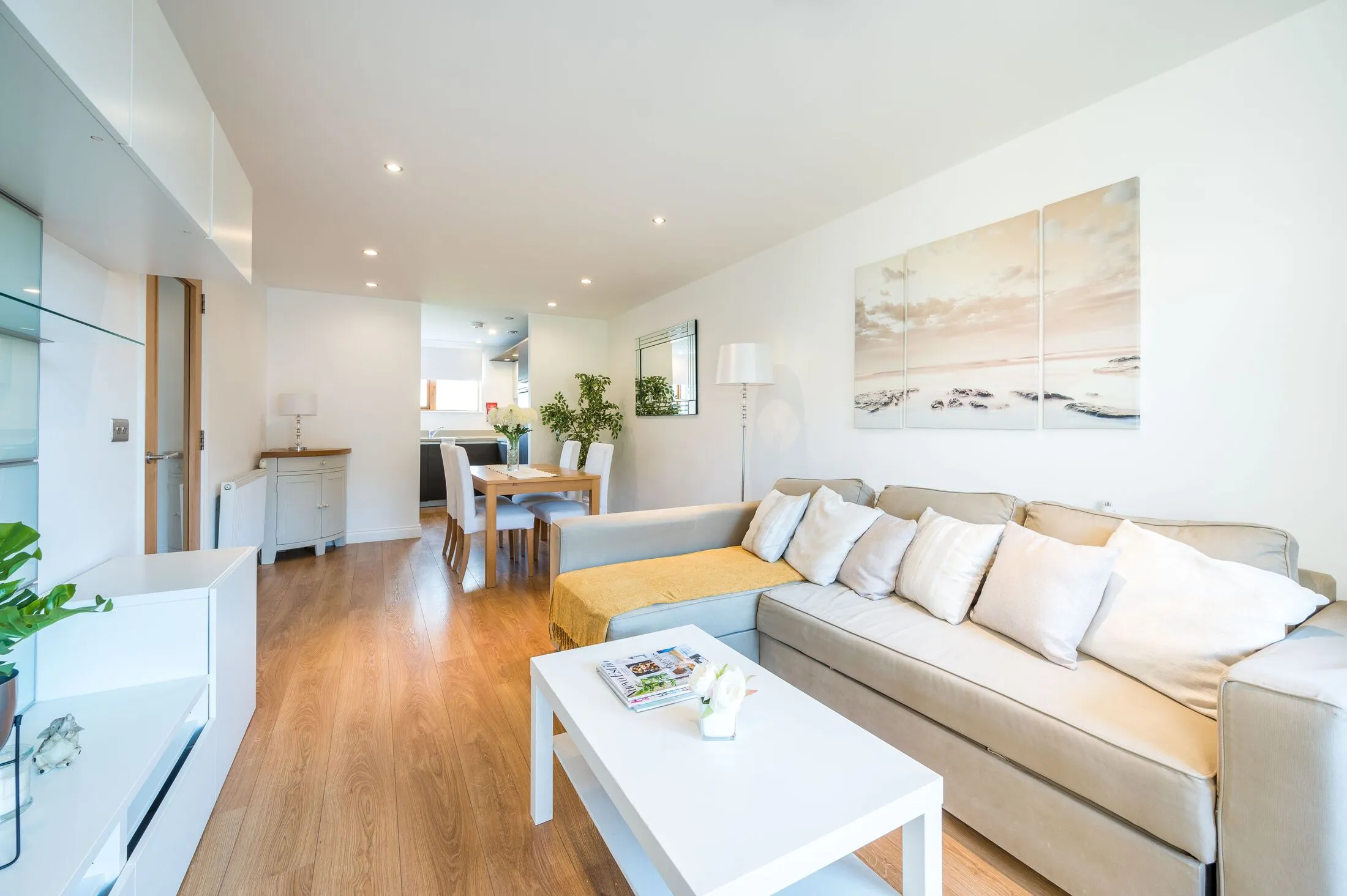 Flat Campbell Road in Greater London