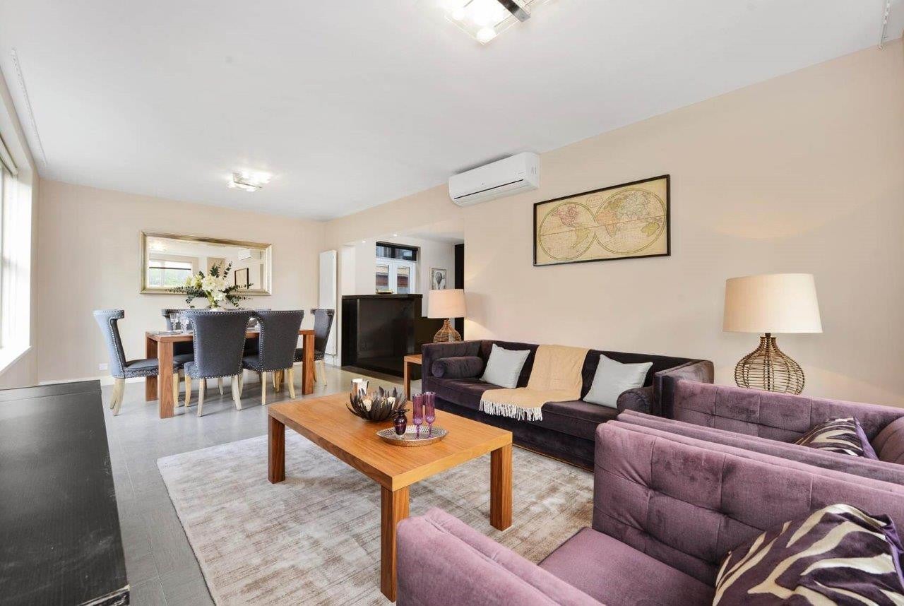 Flat Finchley Road in Greater London