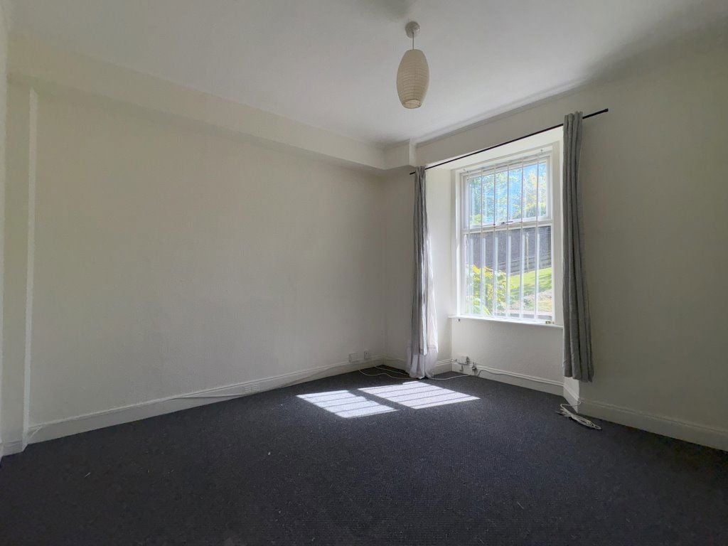 Flat Lochee Road in Dundee
