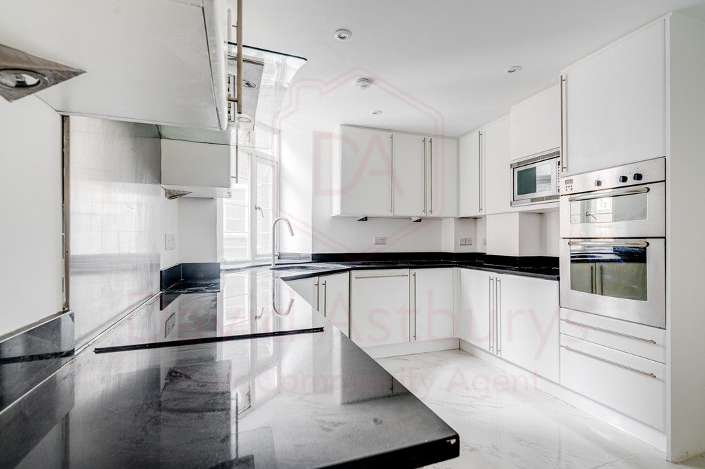 Flat Hilgrove Road in Greater London
