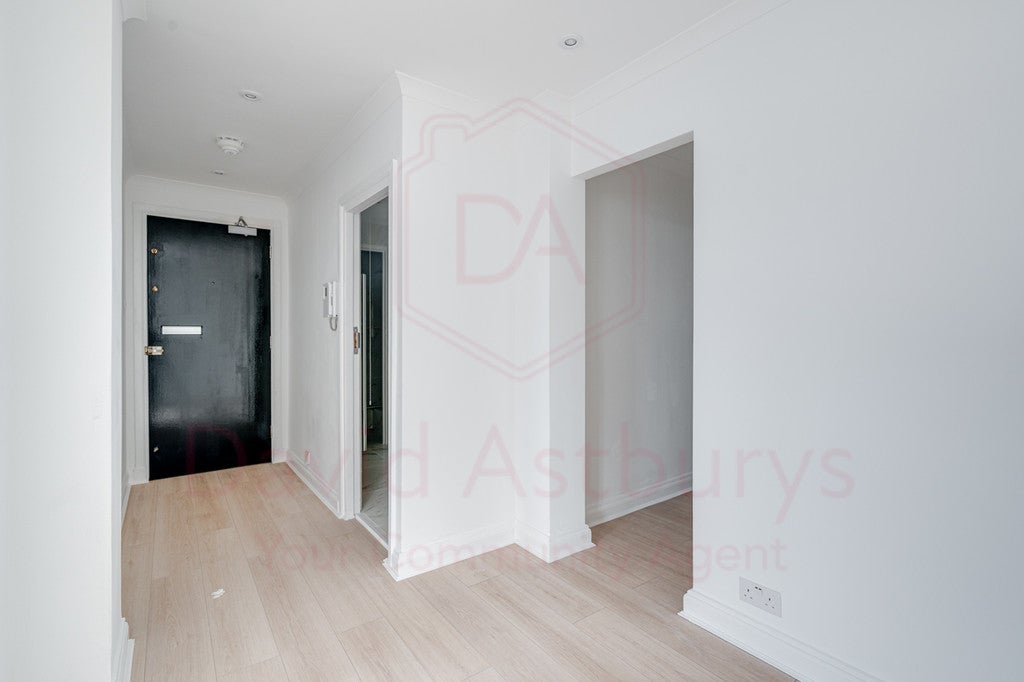 Flat Hilgrove Road in Greater London