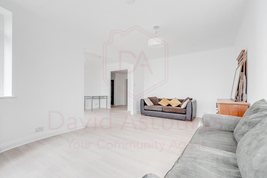 Flat Hilgrove Road in Greater London