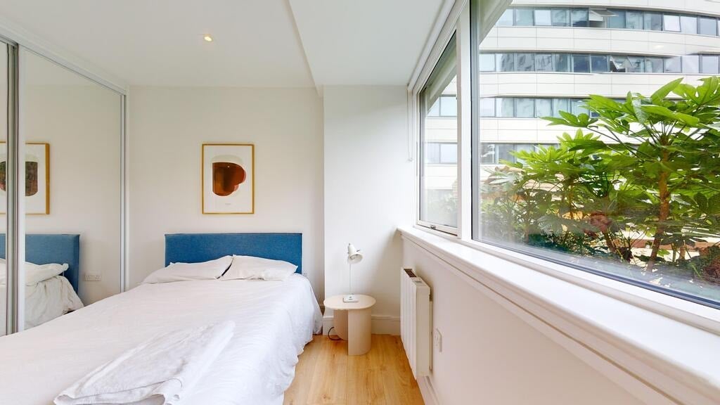 Flat Humphry Repton Lane in Greater London