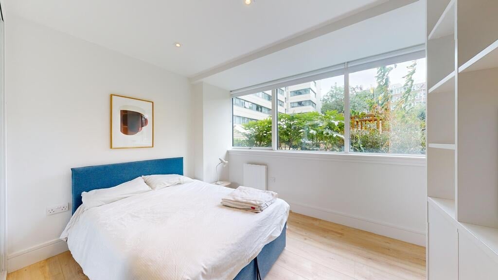 Flat Humphry Repton Lane in Greater London