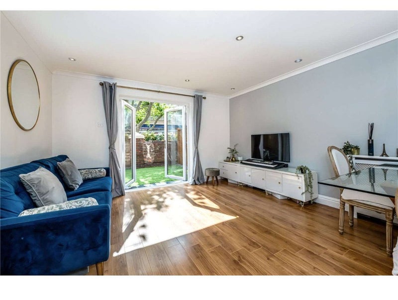 Room Dingle Gardens in Greater London