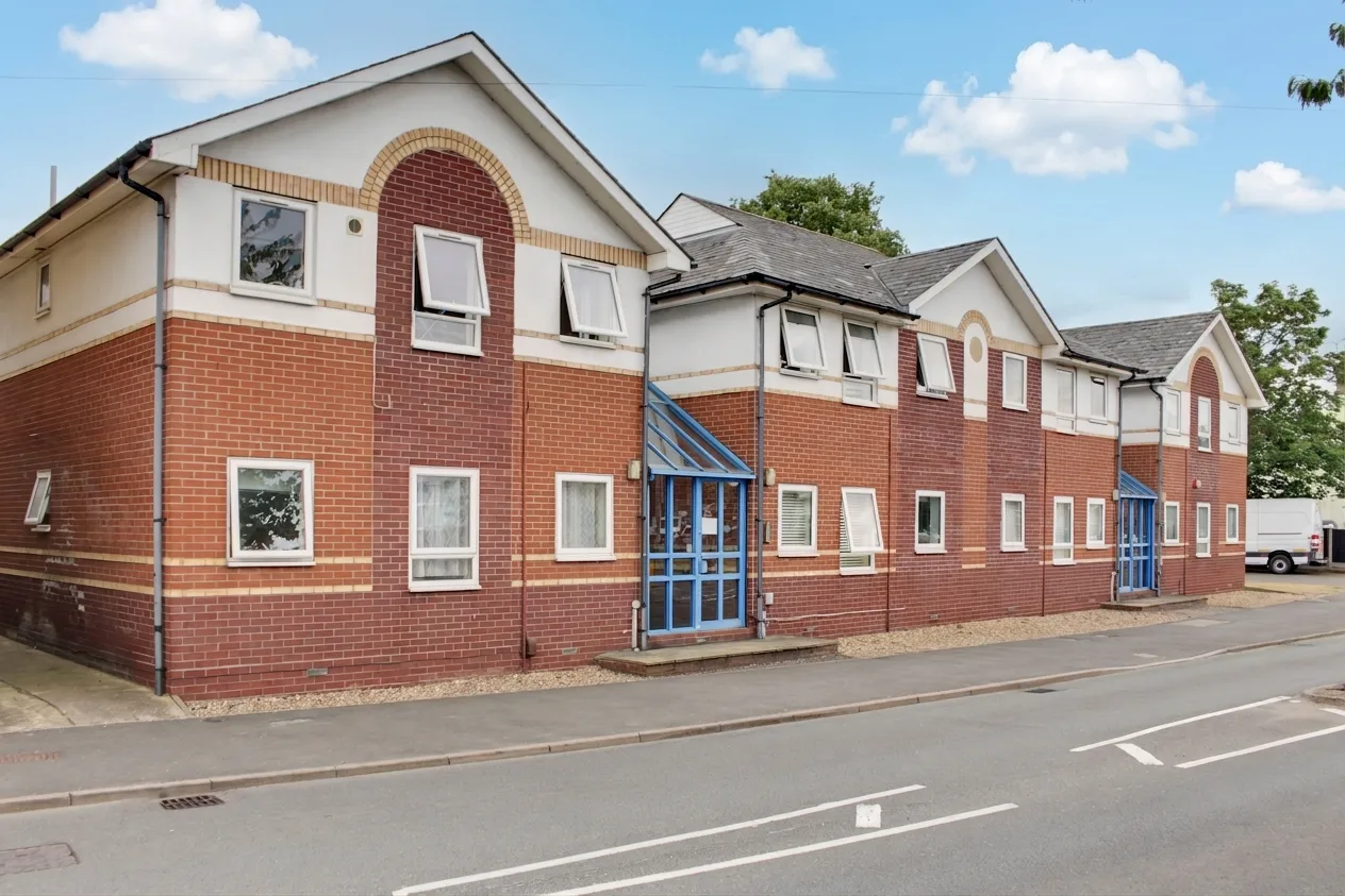Flat Royce Court in Huntingdonshire