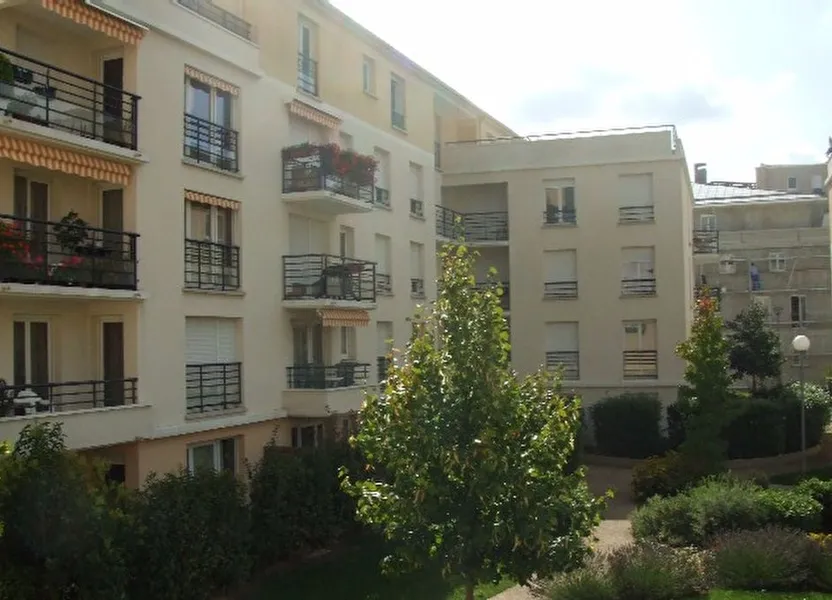 Flat Rue du Conseil de l'Europe in Massy