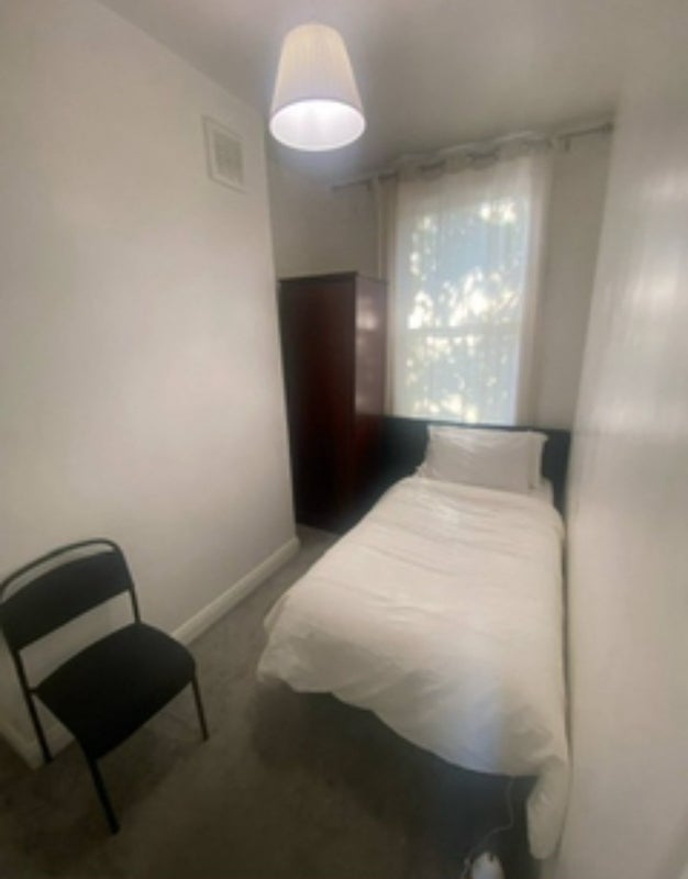 Room York Way in Greater London