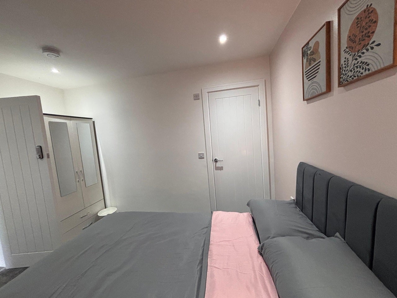 Room Gradwell Street in Stockport