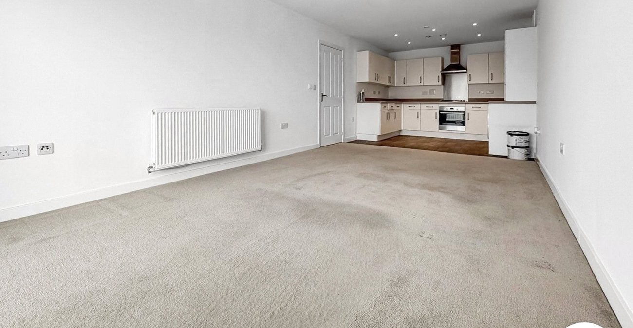 Flat Milburn Road in Gillingham
