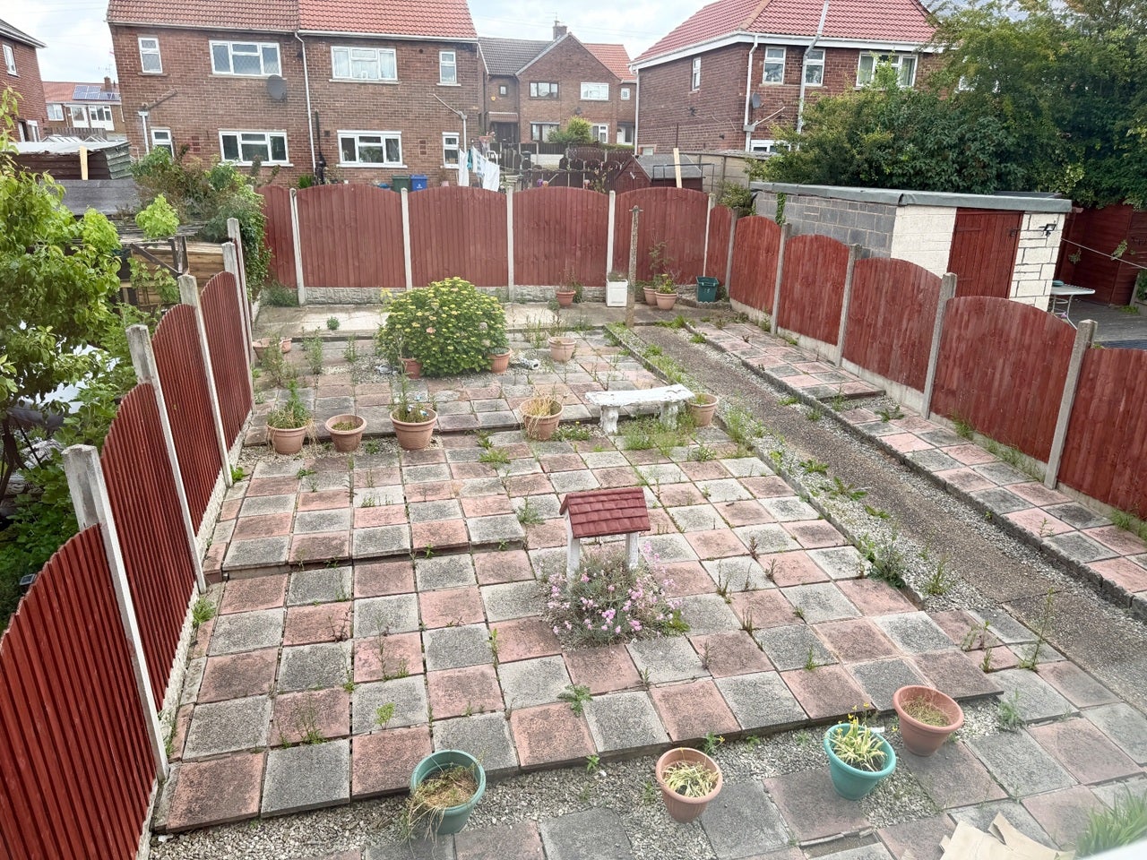 House Cedar Avenue in Doncaster