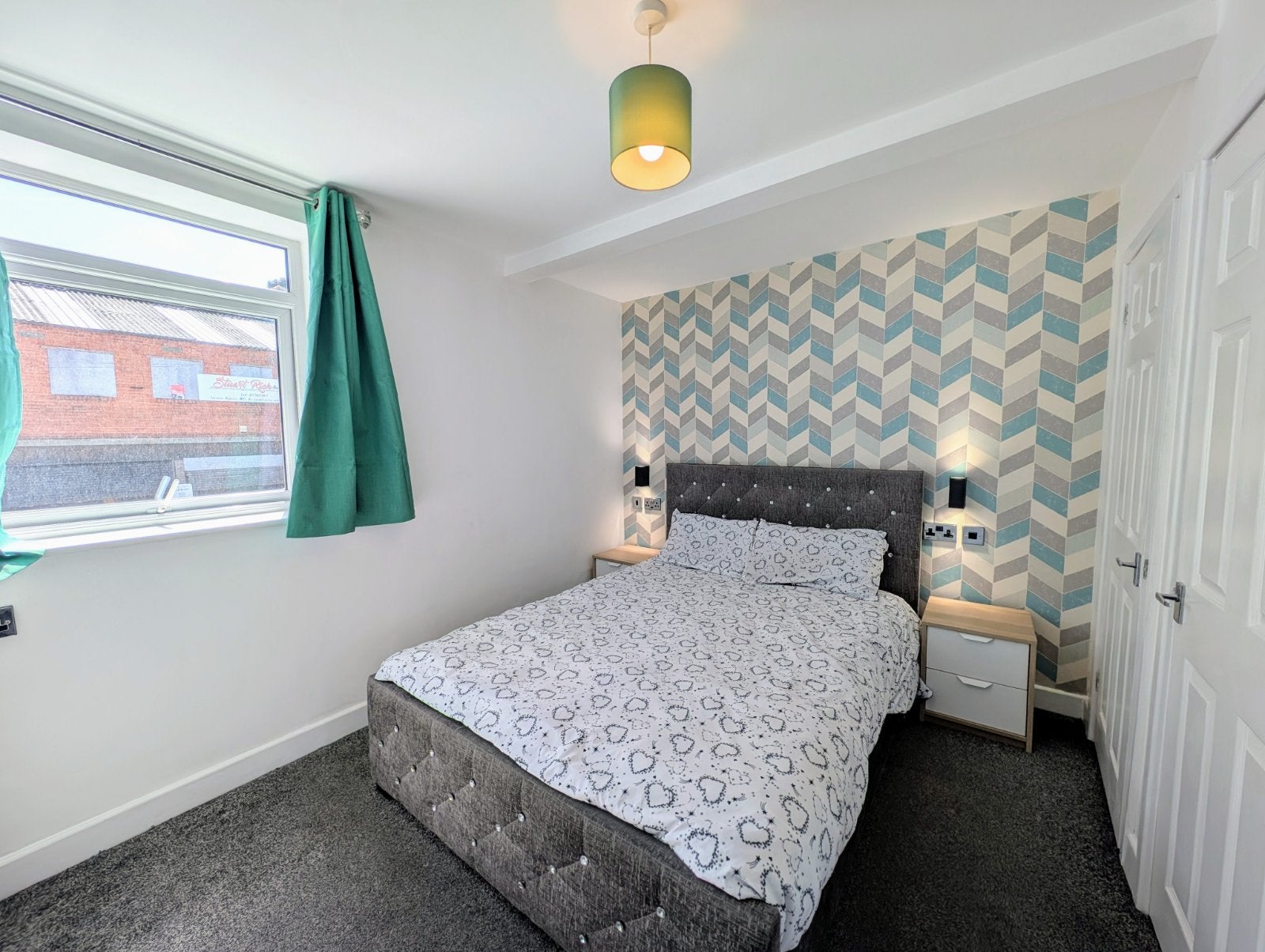 Room Flanshaw Lane in Wakefield