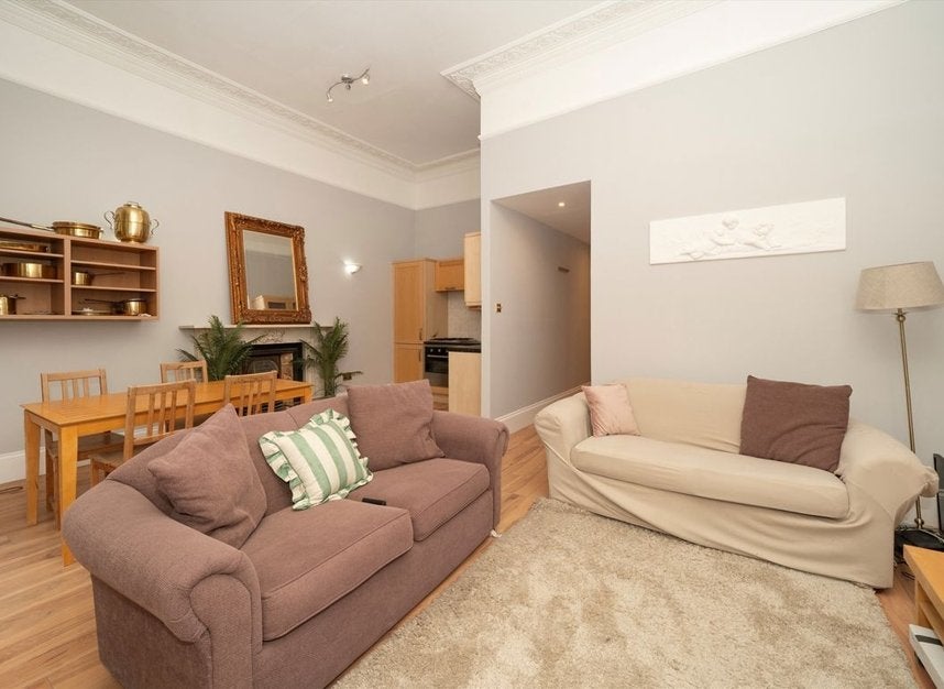 Flat St Stephen's Gardens in City of Westminster