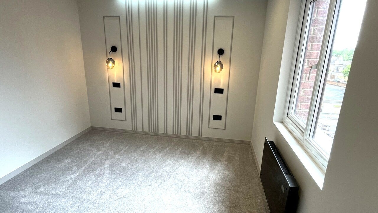 Flat Kingston Road in Borough of Spelthorne