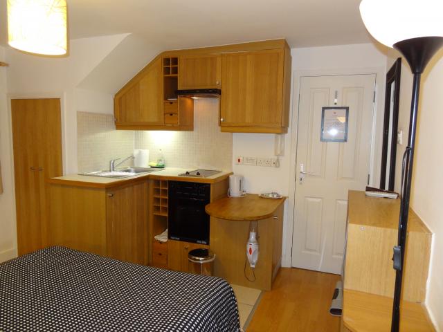 Flat Mabledon Place in Greater London
