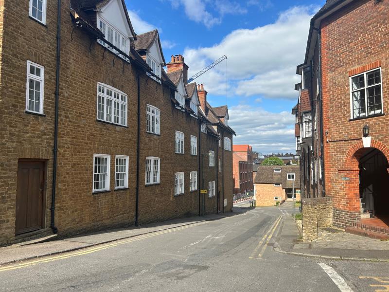 Flat Portsmouth Road in Guildford