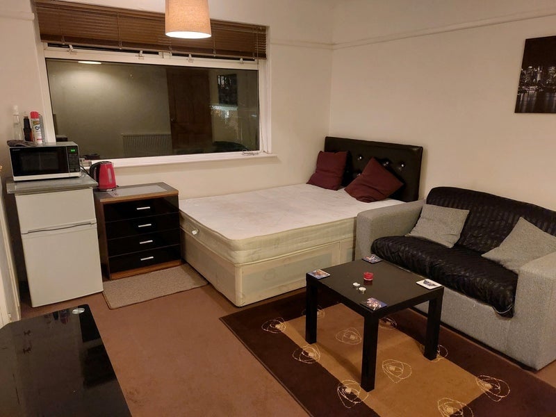 Room Old Rectory Road in Portsmouth
