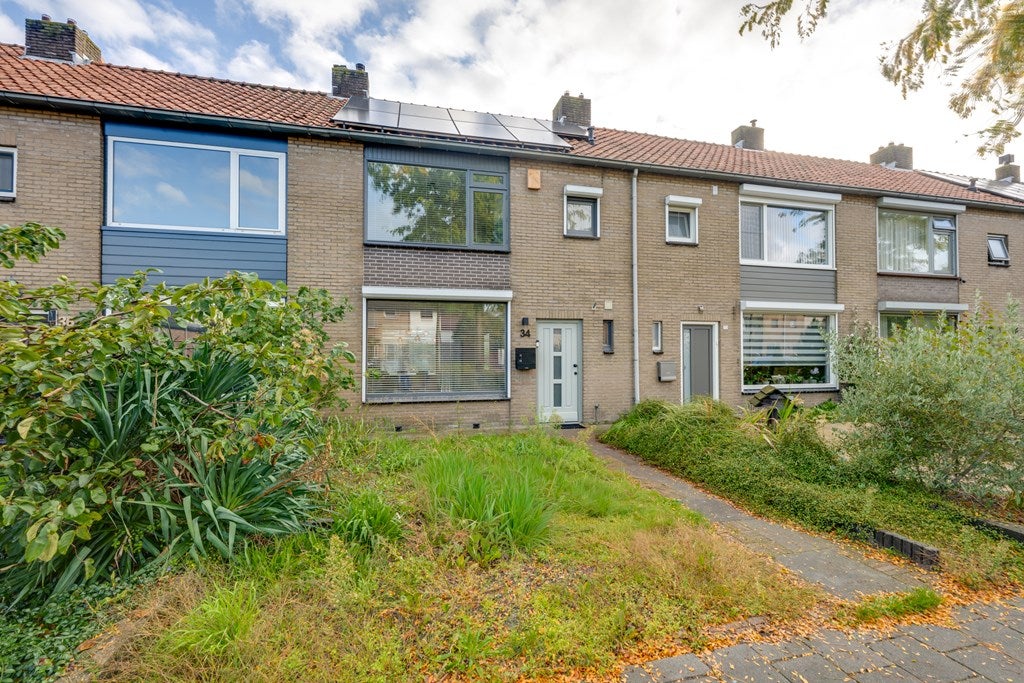 Huis Schoutstraat 34 in Rijen