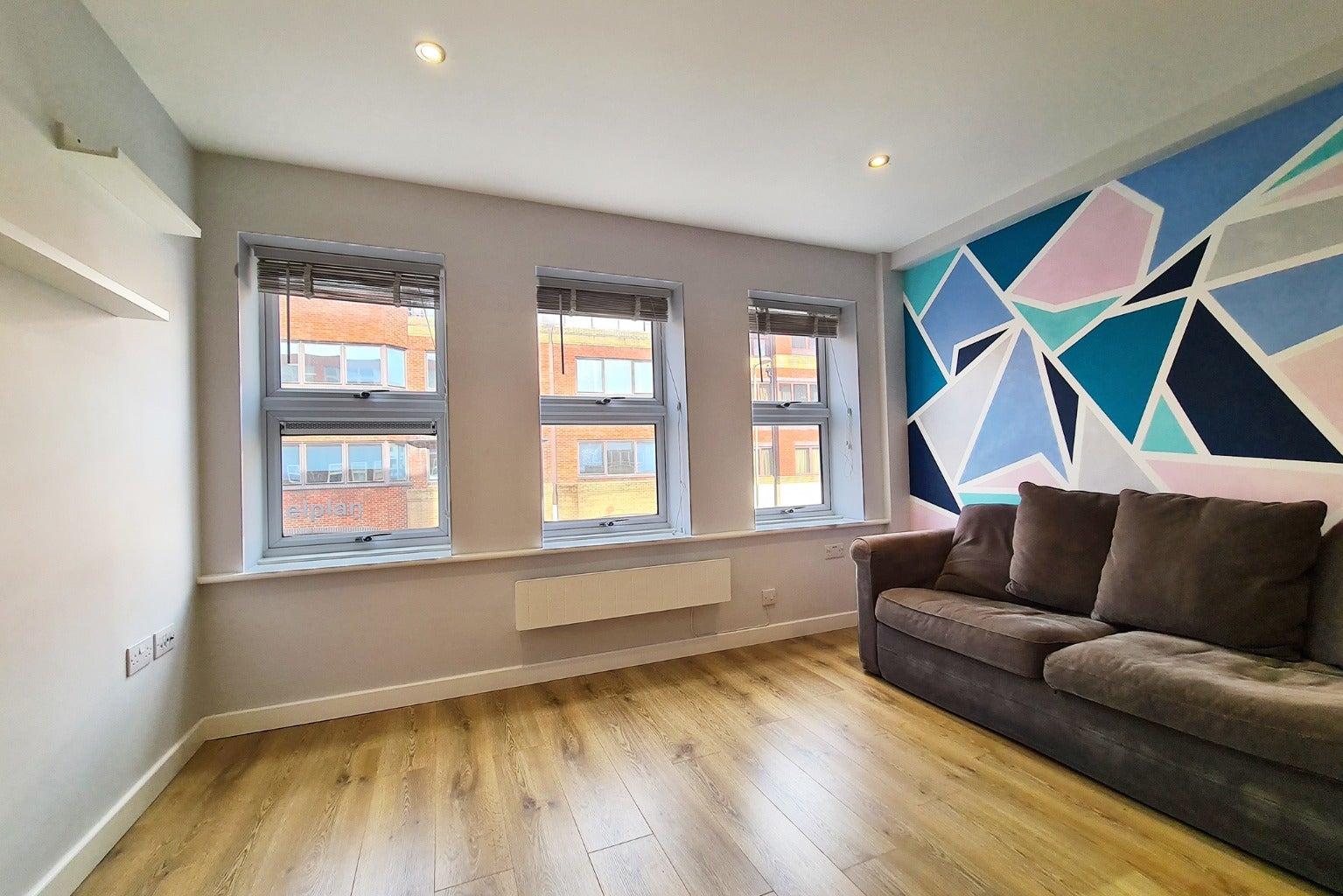 Flat Victoria Road in Rushmoor